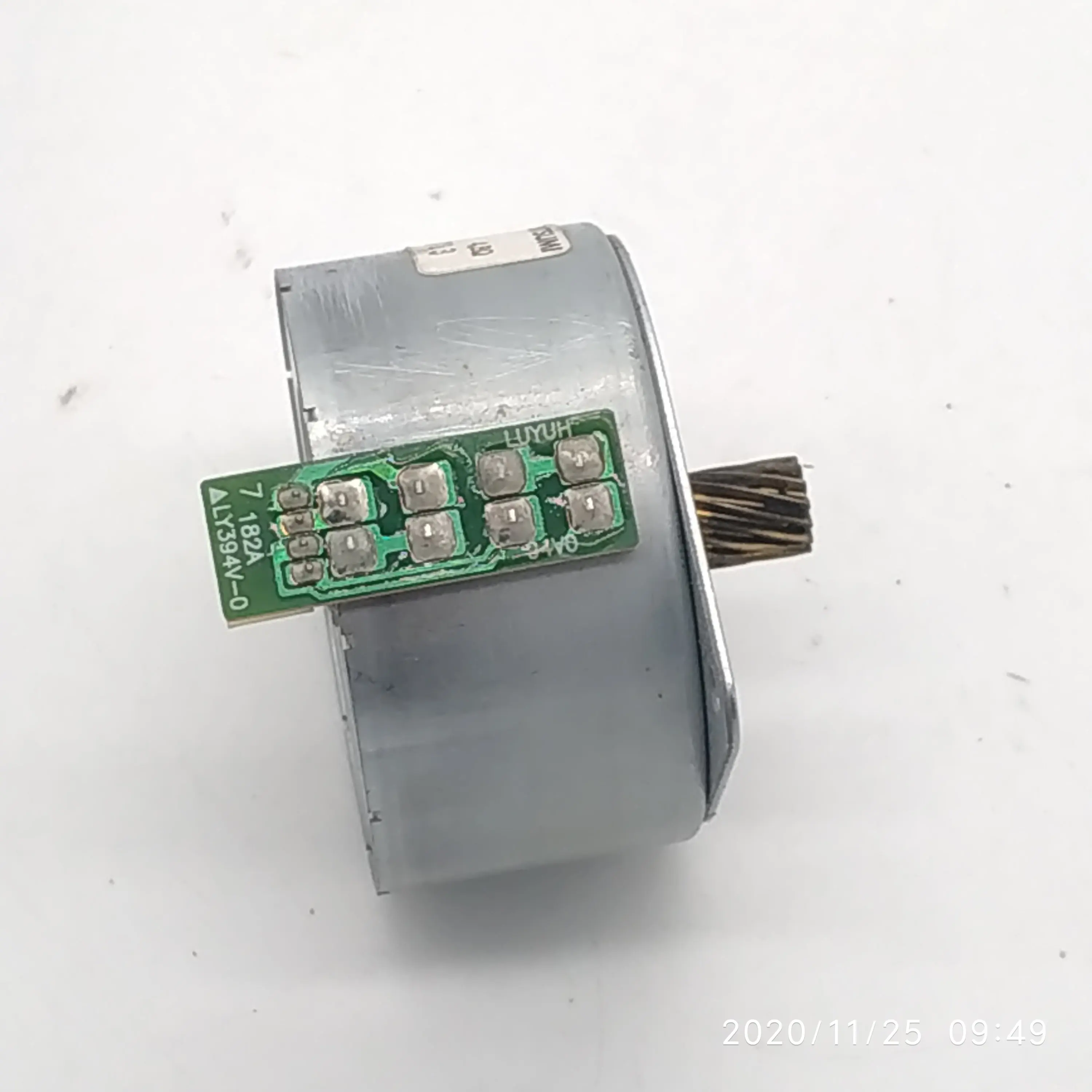 RK2-0777 Main Drive Stepping Motor for HP LaserJet M1319 3050 3052 3055 1022 MITSUMI M555SP-2K LF printer part printer accessory
RK2-0777 Main Drive Stepping Motor for HP LaserJet M1319 3050 3052 3055 1022 MITSUMI M555SP-2K LF printer part printer accessory