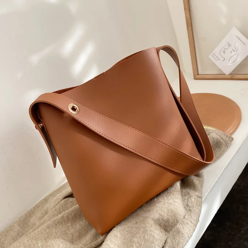 Текстурная женская сумка North bag для осени и зимы, новинка 2020, модная универсальная сумка через плечо, сетчатая красная Корейская сумка-мешок
Текстурная женская сумка North bag для осени и зимы, новинка 2020, модная универсальная сумка через плечо, сетчатая красная Корейская сумка-мешок