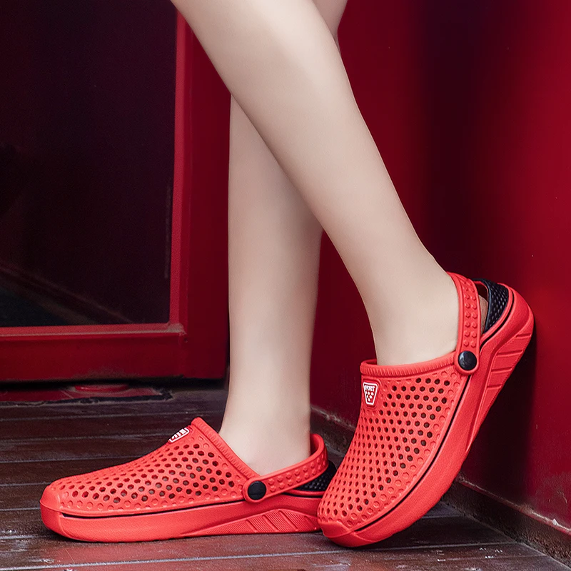 2021 Hot Sale Luxury Brand Clogs Women Sandals Shoe EVA Hole Lightweight Sandles Unisex Colorful Shoes for Summer Beach Slippers
2021 Hot Sale Luxury Brand Clogs Women Sandals Shoe EVA Hole Lightweight Sandles Unisex Colorful Shoes for Summer Beach Slippers