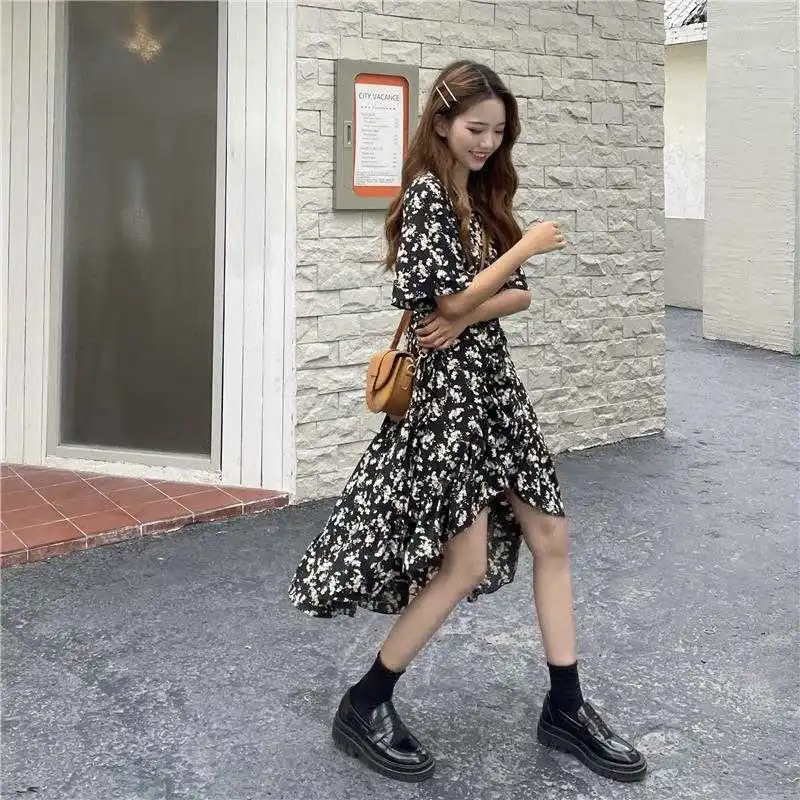 Floral Dress Medium Length women's 2021 new summer waist slim design irregular short sleeve skirt 
Floral Dress Medium Length women's 2021 new summer waist slim design irregular short sleeve skirt