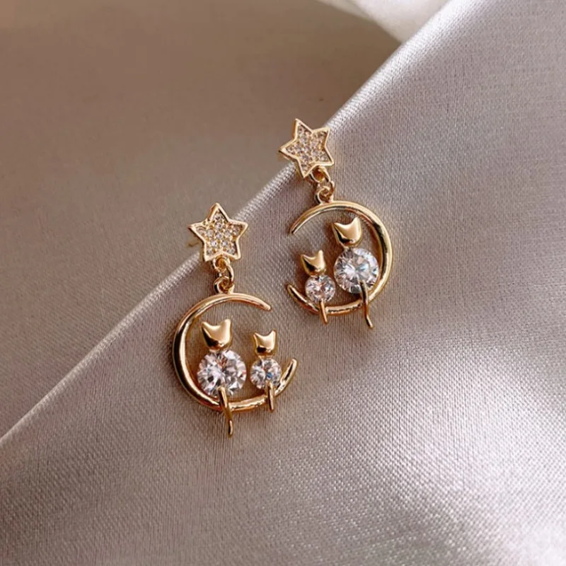 LCJ 2021 New Trendy Moon Dangle Earrings For Women Temperament Pearl Cherry Cat Rhinestone Pendant Earring Girl Party Jewelry
LCJ 2021 New Trendy Moon Dangle Earrings For Women Temperament Pearl Cherry Cat Rhinestone Pendant Earring Girl Party Jewelry