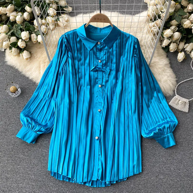 Women Casual Pleated Blouse Retro Turndown-Collar Single Breasted Loose Tops Autumn Fashion Korean Streetwear Blouses
Women Casual Pleated Blouse Retro Turndown-Collar Single Breasted Loose Tops Autumn Fashion Korean Streetwear Blouses