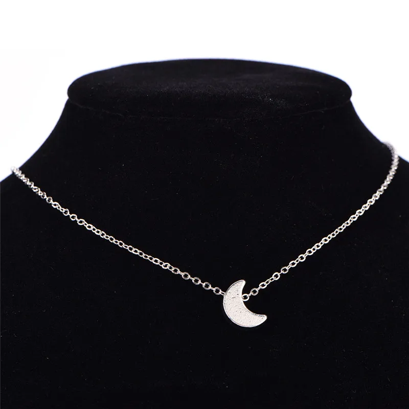 Moon Pendant Necklace Curved Moon Necklace Women Necklace Ladies Jewelry Birthday Gift
Moon Pendant Necklace Curved Moon Necklace Women Necklace Ladies Jewelry Birthday Gift