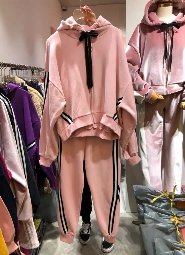 Spring 2021 New Korean Version Loose Stripe Hoodie Jacket Women's Elastic Waist Pants Casual Two-Piece Suit
Spring 2021 New Korean Version Loose Stripe Hoodie Jacket Women's Elastic Waist Pants Casual Two-Piece Suit