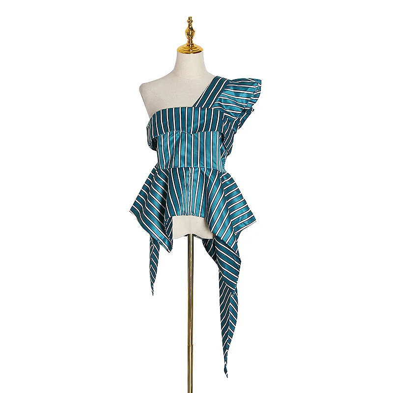 Unilateral shoulder satin shirt in the spring of 2021 the new fashion of irregular hem stripe coat female
Unilateral shoulder satin shirt in the spring of 2021 the new fashion of irregular hem stripe coat female