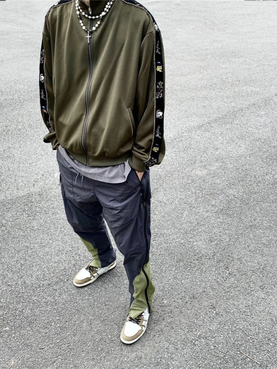 2021 Good Quality Dongying Side Gold Thread Embroidery Stitching Embroidery Sports Zipper Jacket Cotton Coats Men Women 
2021 Good Quality Dongying Side Gold Thread Embroidery Stitching Embroidery Sports Zipper Jacket Cotton Coats Men Women