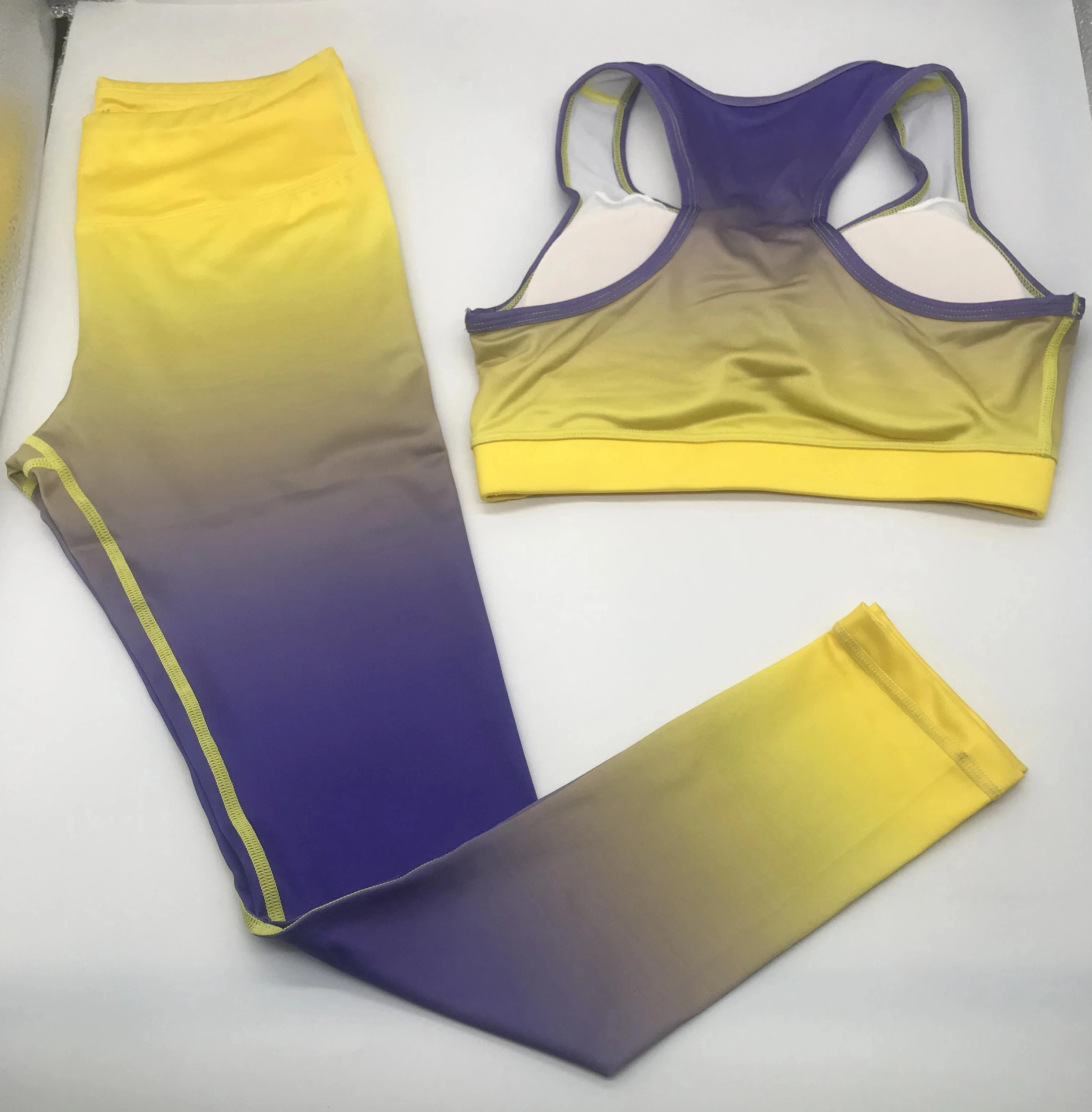 Women High Quality Yoga active Wear Set Gym Sportswear Printed Leggings Breathable Yoga Set For Women
Women High Quality Yoga active Wear Set Gym Sportswear Printed Leggings Breathable Yoga Set For Women