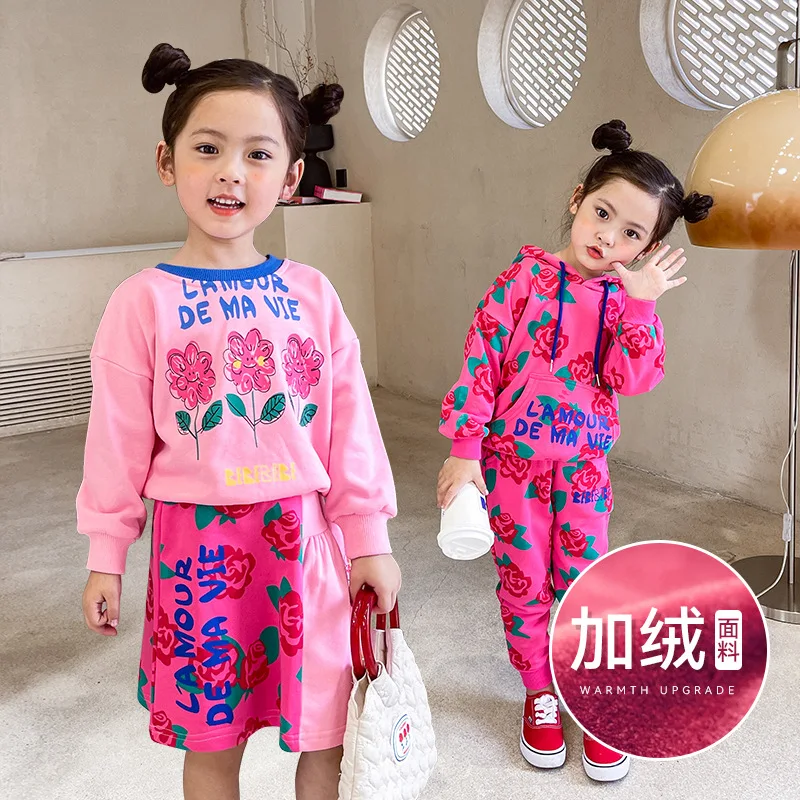 Осень-зима 2021, корейский вариант пуловера для мальчиков и девочек, свитер с принтом на все цветы, детские плюшевые брюки с капюшоном
Осень-зима 2021, корейский вариант пуловера для мальчиков и девочек, свитер с принтом на все цветы, детские плюшевые брюки с капюшоном