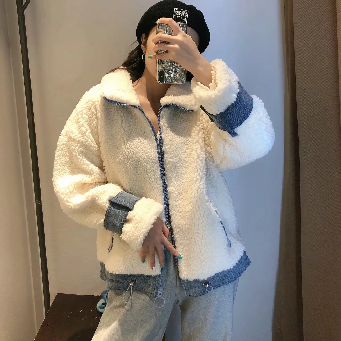 Winter fur coat women teddy bear jacket kawaii long sleeve jacket oversized white coats and jackets women warm coat patchwork
Winter fur coat women teddy bear jacket kawaii long sleeve jacket oversized white coats and jackets women warm coat patchwork