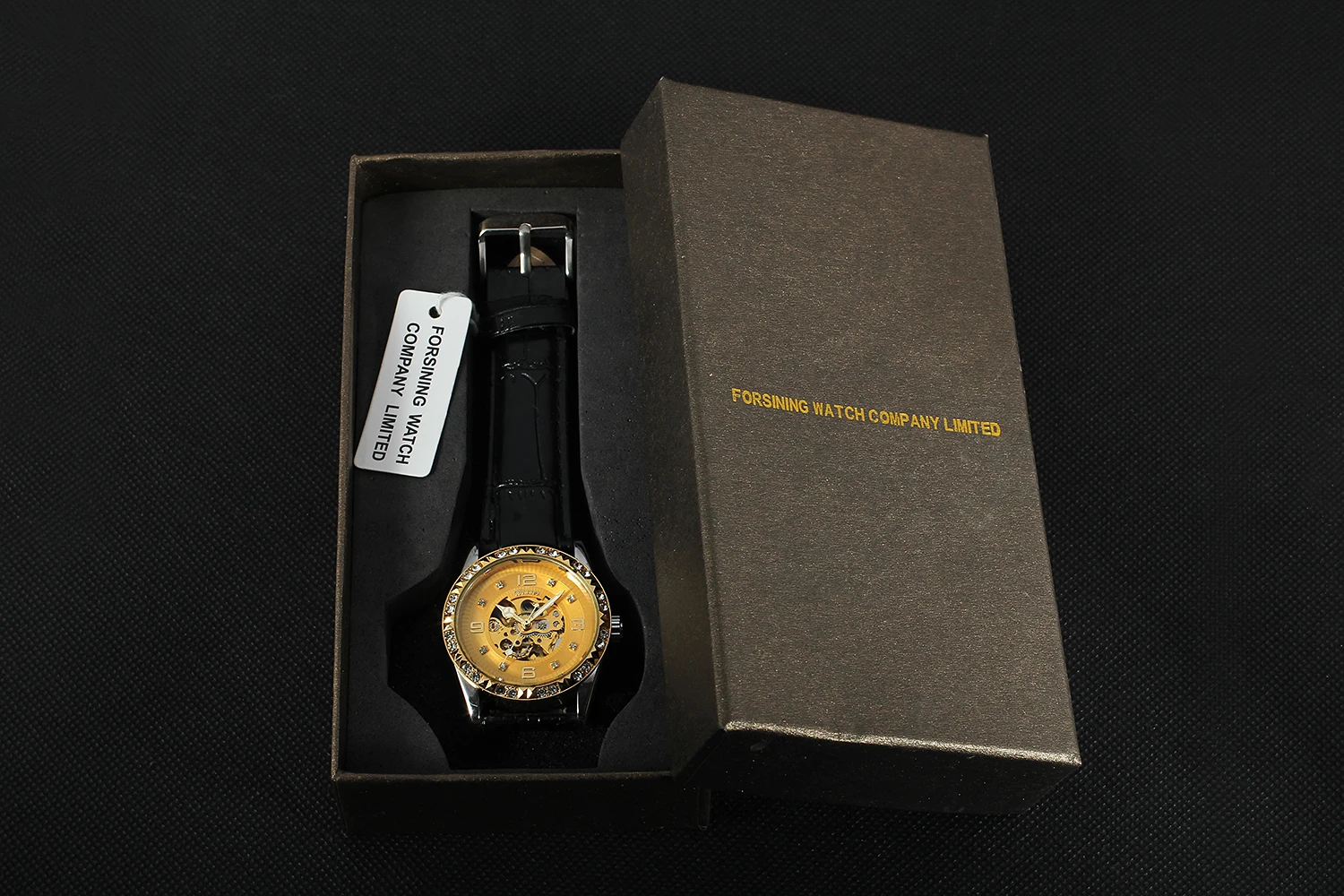 WINNER Ladies Fashion Rhinestone Hollow Dial Luxury Automatic Mechanical Watch Simple Elegant Dress Beautiful Women Watches
WINNER Ladies Fashion Rhinestone Hollow Dial Luxury Automatic Mechanical Watch Simple Elegant Dress Beautiful Women Watches
