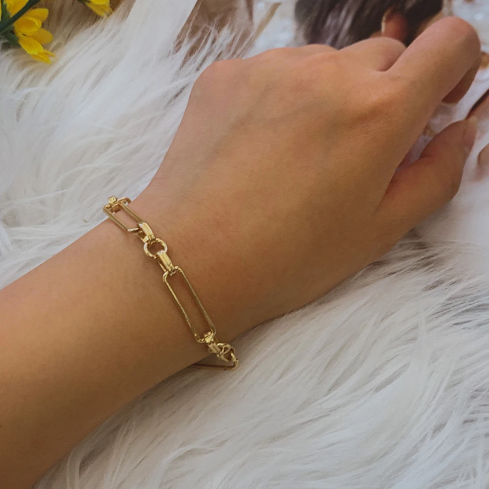 Womens Bracelet Gold Silver Color Thick Chunky Chain Bracelets New Fashion Charm Bracelet for Women Hip Hop Jewelry
Womens Bracelet Gold Silver Color Thick Chunky Chain Bracelets New Fashion Charm Bracelet for Women Hip Hop Jewelry