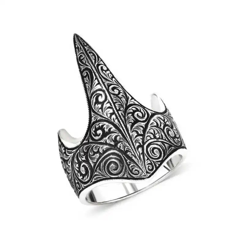 Серебряное кольцо Silverlina ручной работы для большого пальца в традиционном кольце
Серебряное кольцо Silverlina ручной работы для большого пальца в традиционном кольце