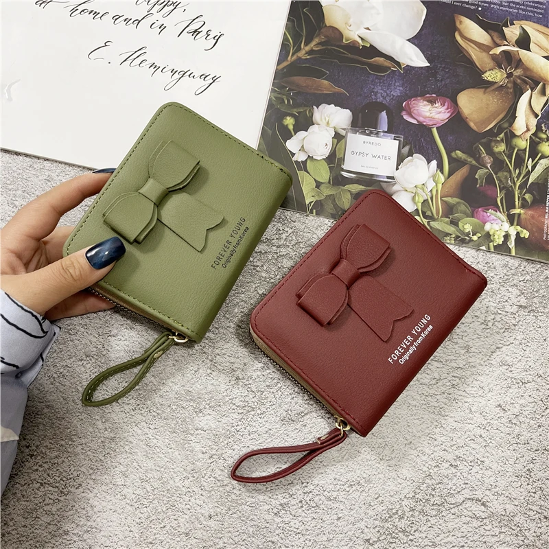 Wallet Women's Short Fashion Folding Zipper Clutch Card Case
Wallet Women's Short Fashion Folding Zipper Clutch Card Case
