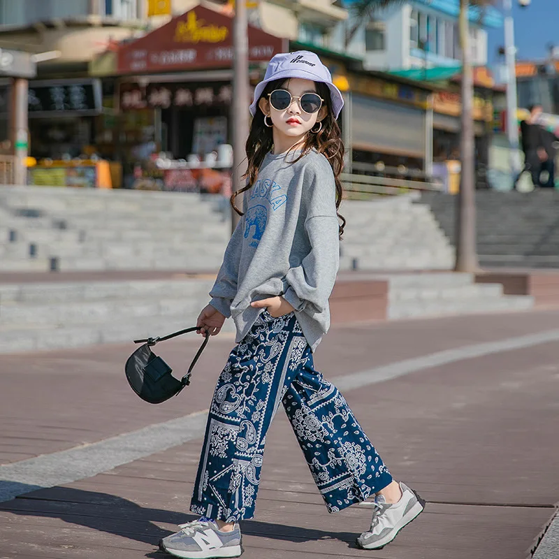 Girls Suits Sweatshirts + Pants 2pcs Kids Cotton Tracksuit 2021 Charming Spring Autumn Uniforms Sport Teenagers Outwear Children
Girls Suits Sweatshirts + Pants 2pcs Kids Cotton Tracksuit 2021 Charming Spring Autumn Uniforms Sport Teenagers Outwear Children