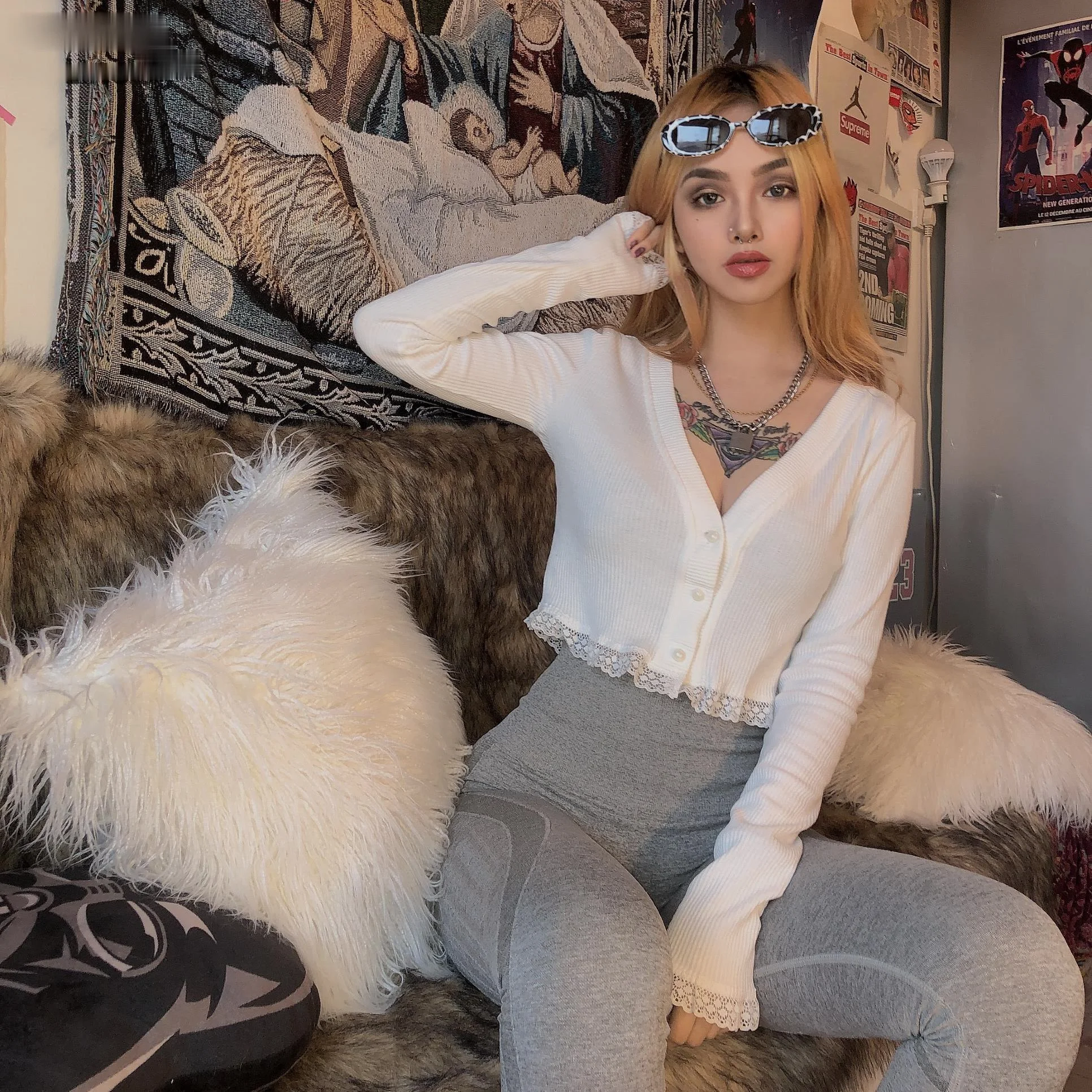 Elegant Ribbed Knitted Lace Crop Top Women Tshirts Thin Sweater Slim V-Neck Tees French Style T Shirts Mujer Outfits
Elegant Ribbed Knitted Lace Crop Top Women Tshirts Thin Sweater Slim V-Neck Tees French Style T Shirts Mujer Outfits