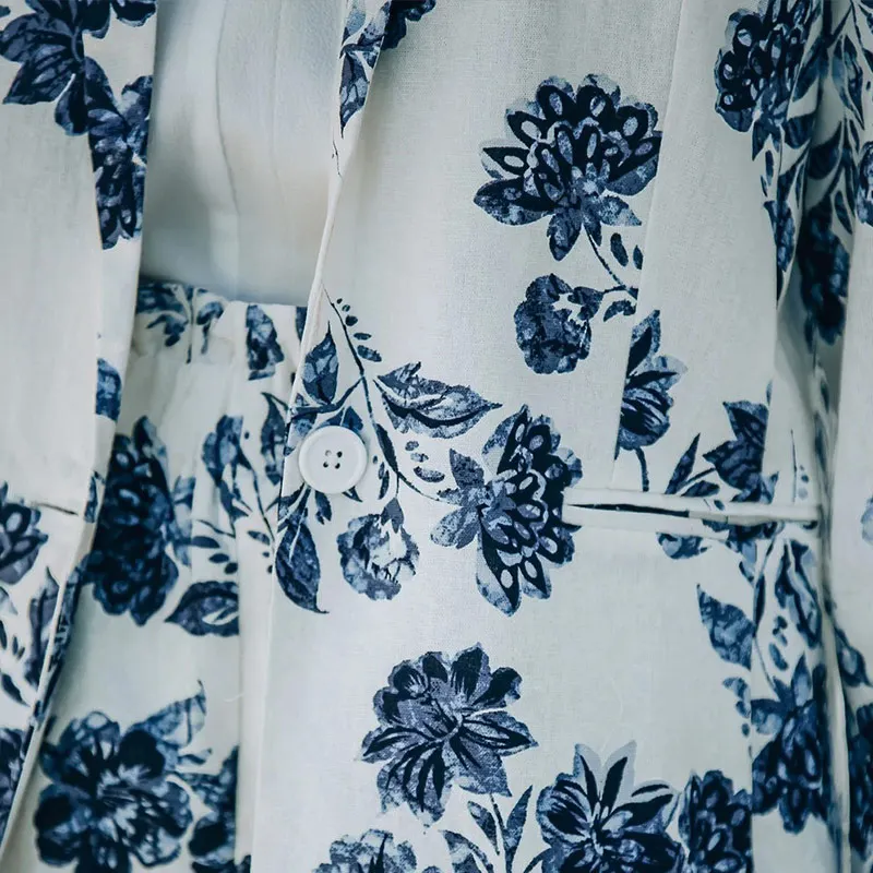 Floral Print Women's Summer Two Pieces Set Notched Long Sleeve Button Women Suit Sets Elegant High Waist Ladies Shorts Suits
Floral Print Women's Summer Two Pieces Set Notched Long Sleeve Button Women Suit Sets Elegant High Waist Ladies Shorts Suits