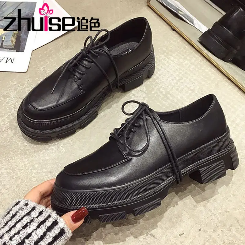 Patent leather platform platform shoes women 2021 spring new style British style small leather shoes college style single shoes
Patent leather platform platform shoes women 2021 spring new style British style small leather shoes college style single shoes