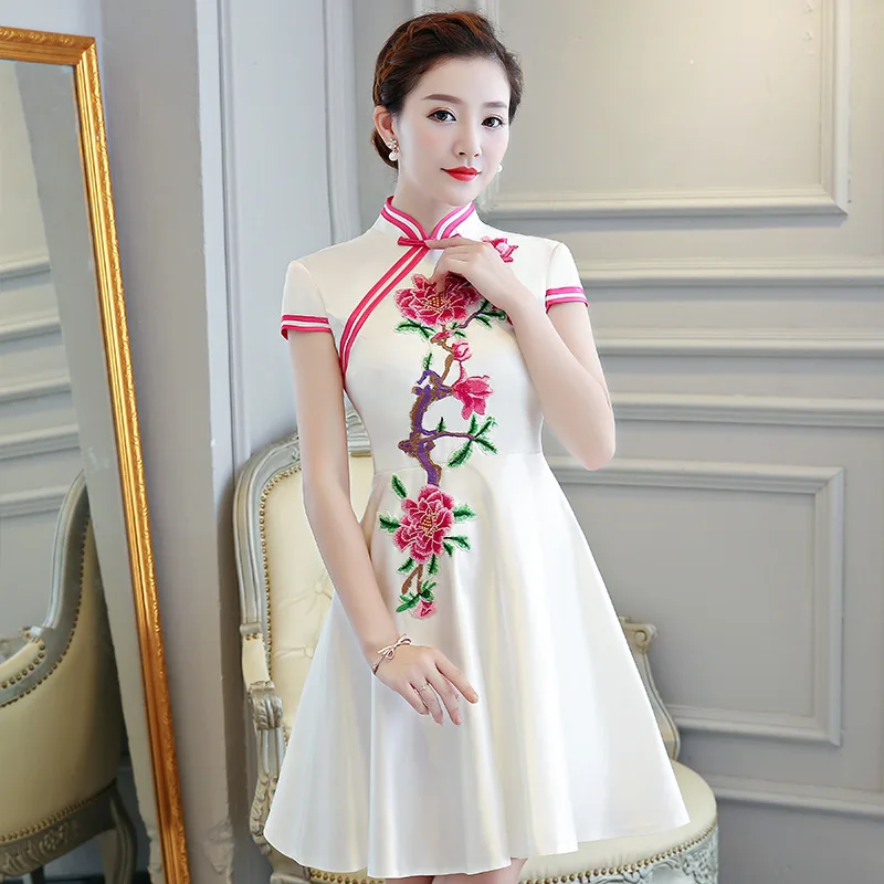 6 Different Embroidery Flower Bridesmaids Qipao Skirt Vintage Elegant A-Line Dresses Satin Evening Mini Dress Wedding Party Gown
6 Different Embroidery Flower Bridesmaids Qipao Skirt Vintage Elegant A-Line Dresses Satin Evening Mini Dress Wedding Party Gown