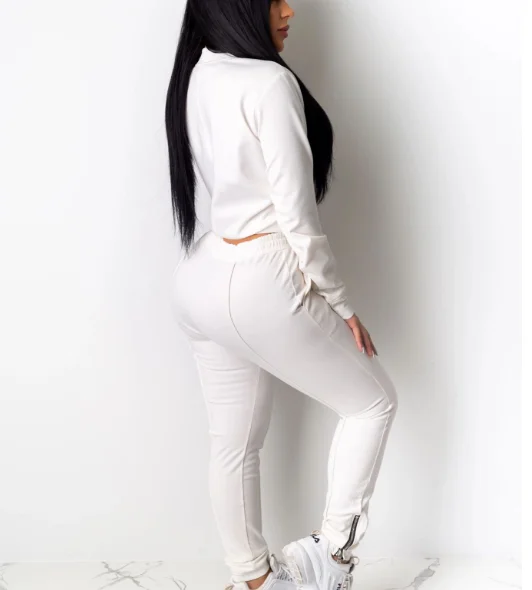 2021 Autumn Winter Women Tracksuit 2 Piece Set Crop Top pants Set Sportwear Matching Set Workout sweat suits women jogging
2021 Autumn Winter Women Tracksuit 2 Piece Set Crop Top pants Set Sportwear Matching Set Workout sweat suits women jogging