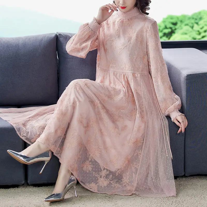 Light Luxury Fashion Chinese Style Dress Women Autumn Winter Thickening Stand Collar Embroidery Qipao Long Dress For Party y1386
Light Luxury Fashion Chinese Style Dress Women Autumn Winter Thickening Stand Collar Embroidery Qipao Long Dress For Party y1386