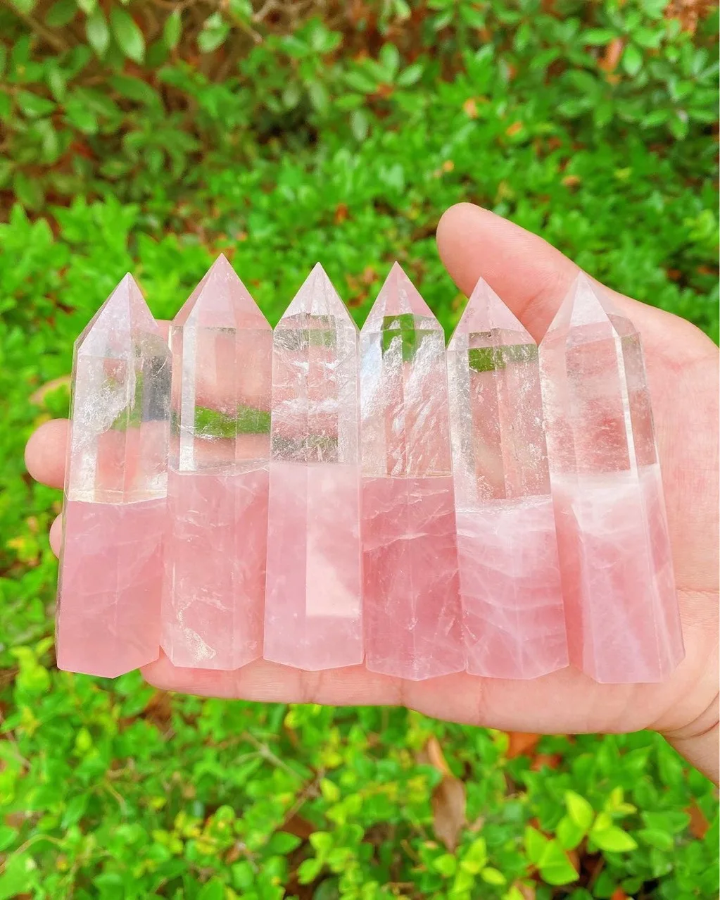 Натуральный кристаллический камень, двухцветная Хрустальная колонка, розовый кварц, шестиугольная Колонка для украшения 
Натуральный кристаллический камень, двухцветная Хрустальная колонка, розовый кварц, шестиугольная Колонка для украшения