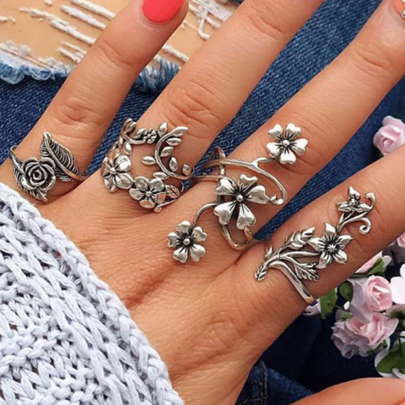 European and American style Popular fashion forest vine leaves flower hollow Men's Women's rings set 2021 new fashion jewelry
European and American style Popular fashion forest vine leaves flower hollow Men's Women's rings set 2021 new fashion jewelry