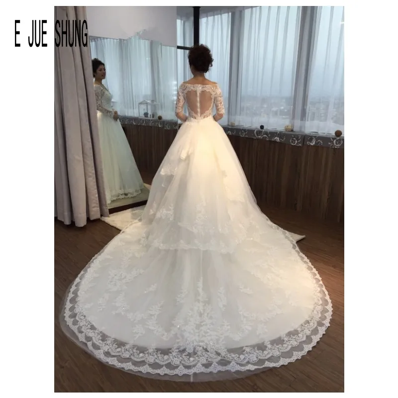 E JUE SHUNG Wedding Dresses Sexy Deep V Neck Long Sleeves Sheer Neck Appliques Vestido De Noiva Beaded Bridal Gowns long Train
E JUE SHUNG Wedding Dresses Sexy Deep V Neck Long Sleeves Sheer Neck Appliques Vestido De Noiva Beaded Bridal Gowns long Train