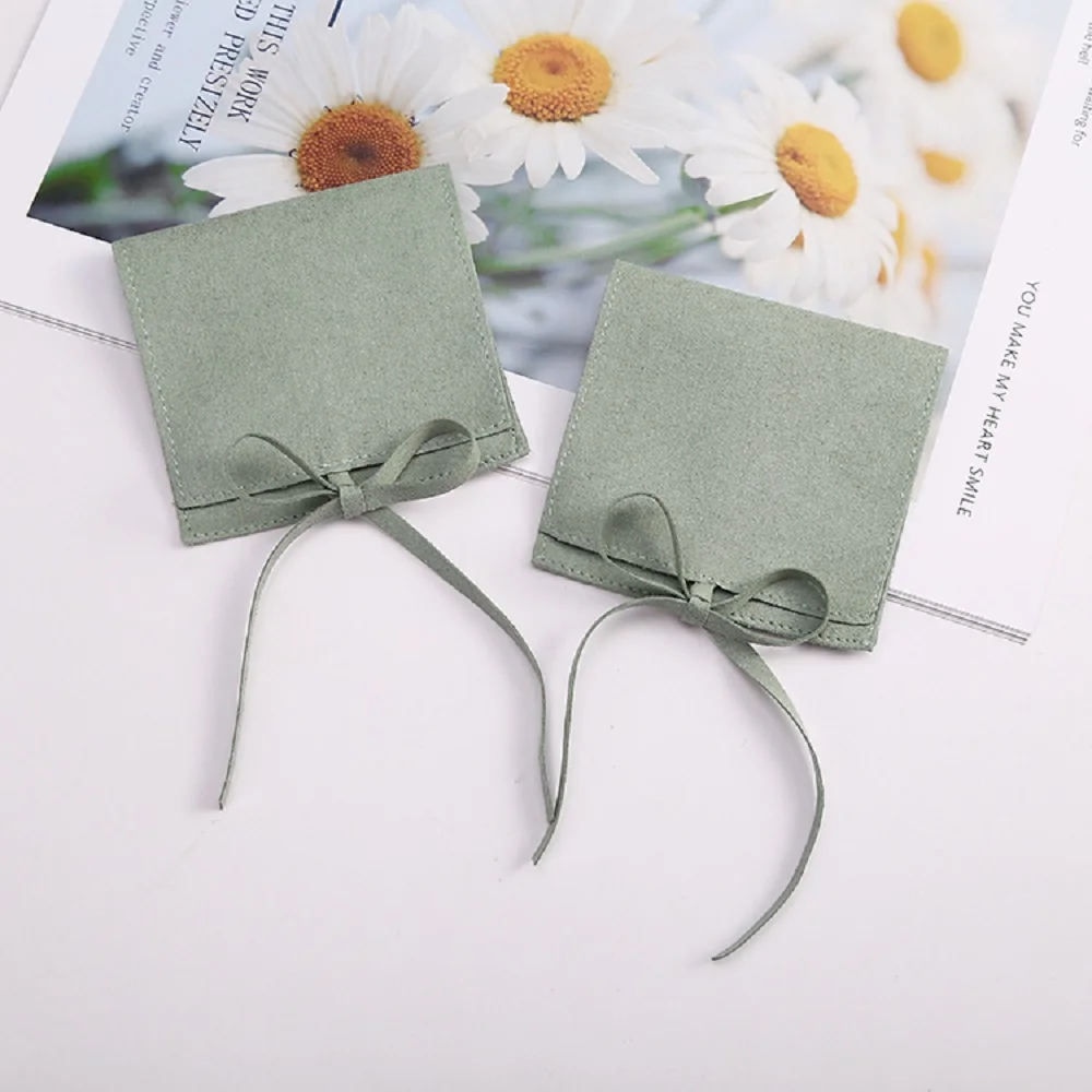 Jewelry Packaging Pouch Personalized Customized Logo Microfiber Envelope Gift Bag for Rings Earings Necklace Christmas Wedding
Jewelry Packaging Pouch Personalized Customized Logo Microfiber Envelope Gift Bag for Rings Earings Necklace Christmas Wedding