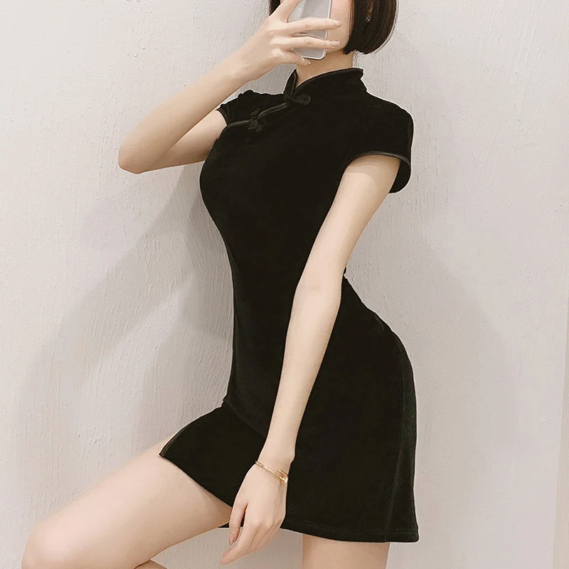 Retro Cheongsam Sexy Costume Woman Velvet Material Lingerie Sexy Cosplay Costume Black Cheongsam Open Uniform Short Cheongsam
Retro Cheongsam Sexy Costume Woman Velvet Material Lingerie Sexy Cosplay Costume Black Cheongsam Open Uniform Short Cheongsam