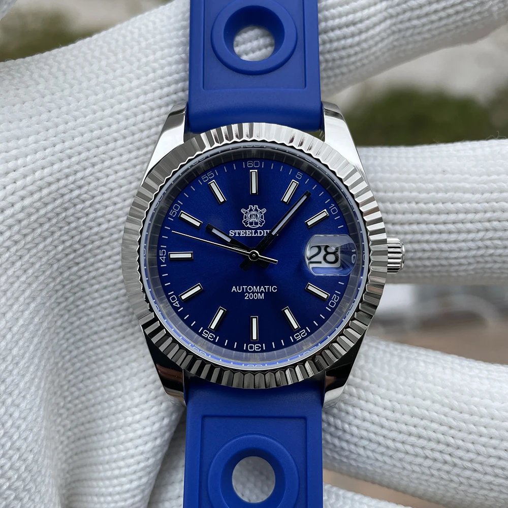 STEELDIVE Design SD1933 Log Date Just Dive Watch 20Bar 200M Waterproof BGW9 Blue Luminous NH35 Classic Men's Mechanical Watches
STEELDIVE Design SD1933 Log Date Just Dive Watch 20Bar 200M Waterproof BGW9 Blue Luminous NH35 Classic Men's Mechanical Watches