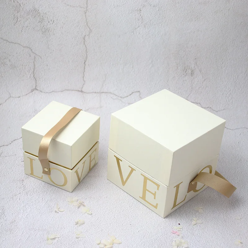 4pcs/lot Hot Sale Portable Love Candy Boxes Chocolate Packaging Baby Shower Birthday Party Wedding Favors Decoration for Guests
4pcs/lot Hot Sale Portable Love Candy Boxes Chocolate Packaging Baby Shower Birthday Party Wedding Favors Decoration for Guests