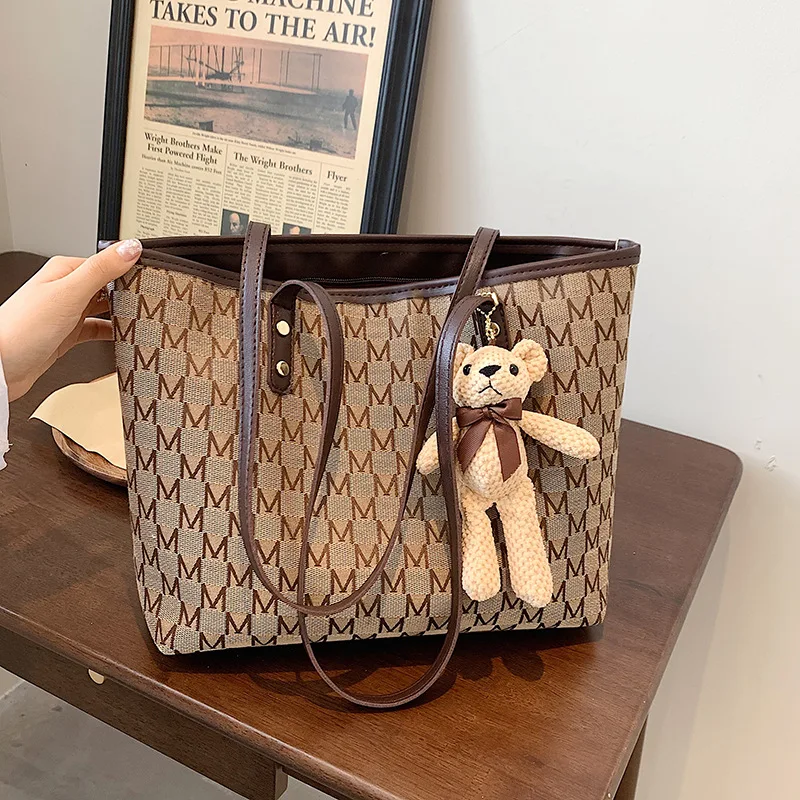 Luxury Handbag Women's Designer Retro Print High Quality Large Capacity Crossbody 2021 New Fashion Women's Handbag
Luxury Handbag Women's Designer Retro Print High Quality Large Capacity Crossbody 2021 New Fashion Women's Handbag