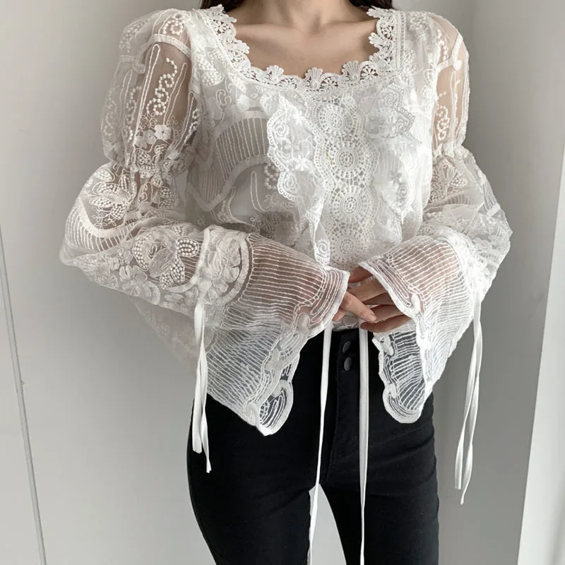 2021 Women Square Collar Casual Blouses Korean Lace Sweet Pullover Solid Puff Long Sleeves Shirts
2021 Women Square Collar Casual Blouses Korean Lace Sweet Pullover Solid Puff Long Sleeves Shirts