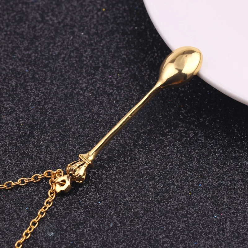 1PC New Tiny Tea Spoon Shape Pendant Necklace With Crown For Women 3 Colors Creative Mini Long Link Jewelry Spoon Necklace
1PC New Tiny Tea Spoon Shape Pendant Necklace With Crown For Women 3 Colors Creative Mini Long Link Jewelry Spoon Necklace