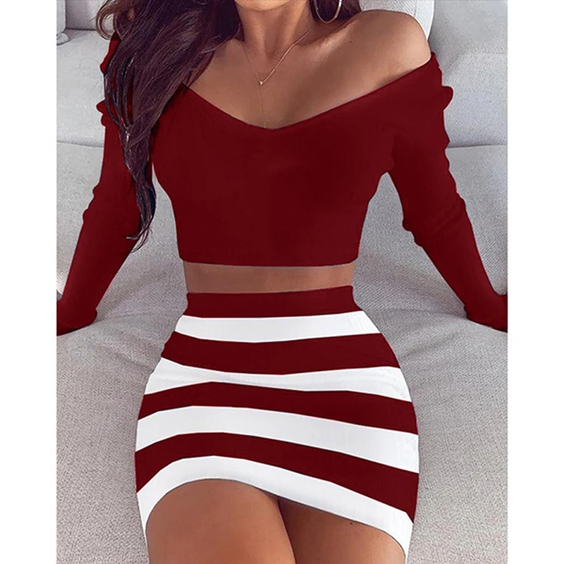 2 Pcs Suit Ladies Striped Korean Long Sleeve V Neck Tops And Mini Skirt Sexy Set Comfortable Mature Women Clothing New
2 Pcs Suit Ladies Striped Korean Long Sleeve V Neck Tops And Mini Skirt Sexy Set Comfortable Mature Women Clothing New