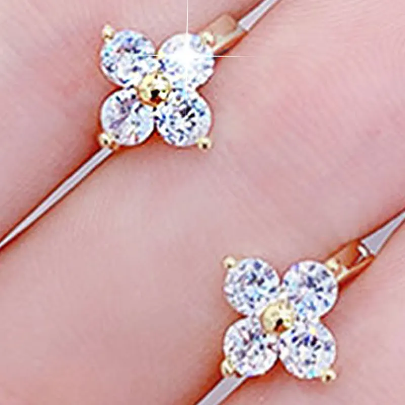 YDL Minimalist Temperament Zircon Earrings Four Leaf Clover Earrings For Women Fine Engagement Earring Buckle Elegant Pendant
YDL Minimalist Temperament Zircon Earrings Four Leaf Clover Earrings For Women Fine Engagement Earring Buckle Elegant Pendant