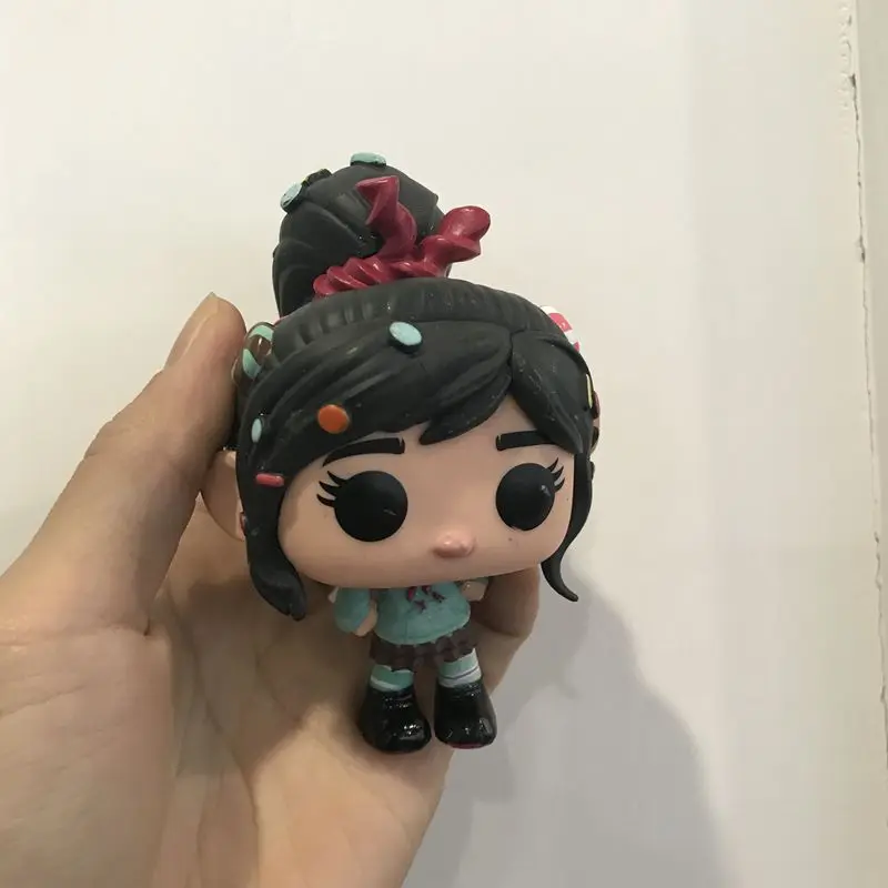 Original Secondhand Wreck It Ralph - Vanellope Vinyl Action Figure Collectible Model Loose Toy No Box
Original Secondhand Wreck It Ralph - Vanellope Vinyl Action Figure Collectible Model Loose Toy No Box