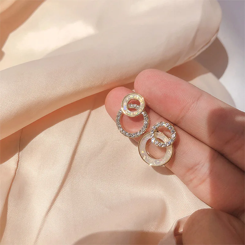 2021 Trendy Double Round Shining Dorp Earrings For Women Vintage Jewelry Modern Party Wedding Bridal Accessories Dangle Earrings
2021 Trendy Double Round Shining Dorp Earrings For Women Vintage Jewelry Modern Party Wedding Bridal Accessories Dangle Earrings