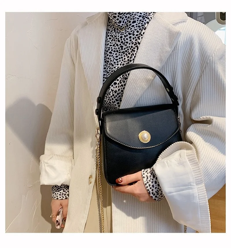 High-quality Fashion Ladies Portable Small Square Bag Shoulder Chain Female Bag 2020new Trendy Korean Style Simple Messenger Bag
High-quality Fashion Ladies Portable Small Square Bag Shoulder Chain Female Bag 2020new Trendy Korean Style Simple Messenger Bag