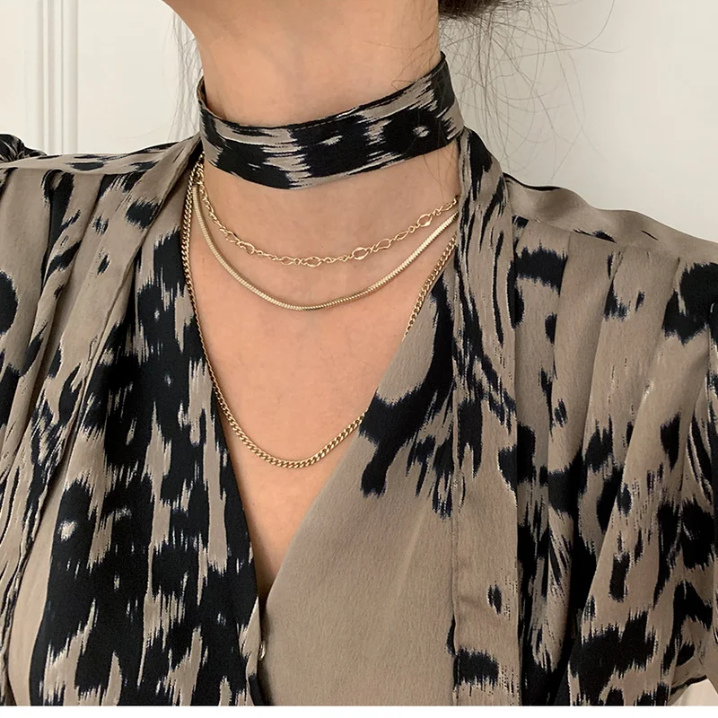 Fashion Chic V-neck Leopard Print Women Blouse and Tops 2021 Spring Long Sleeve Loose Female Shirts Blusas Mujer Women Tops
Fashion Chic V-neck Leopard Print Women Blouse and Tops 2021 Spring Long Sleeve Loose Female Shirts Blusas Mujer Women Tops