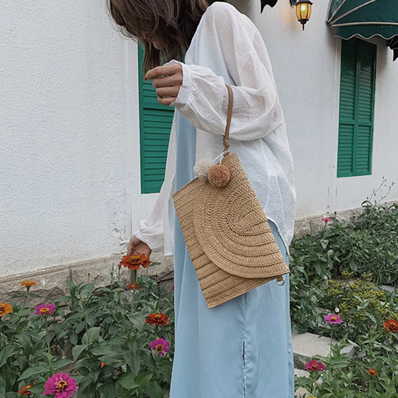 2 Pcs Straw Handbag Clutch Large Capacity Tote Female Summer Beach Bag, 40.5 X 29cm & 28 X 21 X 3cm
2 Pcs Straw Handbag Clutch Large Capacity Tote Female Summer Beach Bag, 40.5 X 29cm & 28 X 21 X 3cm