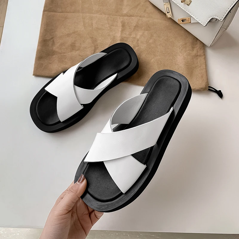 2021 New Summer Women Slippers Genuine Leather Wedge Roman Sandals 100% Cowhide Outdoor Beach Slippers
2021 New Summer Women Slippers Genuine Leather Wedge Roman Sandals 100% Cowhide Outdoor Beach Slippers