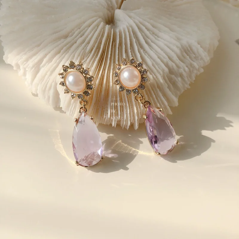 Vintage Palace Hand-made Gold Rim Diamond Lavender Earrings Temperament Super Flashing Purple Long Silver Needle Stud Earring
Vintage Palace Hand-made Gold Rim Diamond Lavender Earrings Temperament Super Flashing Purple Long Silver Needle Stud Earring
