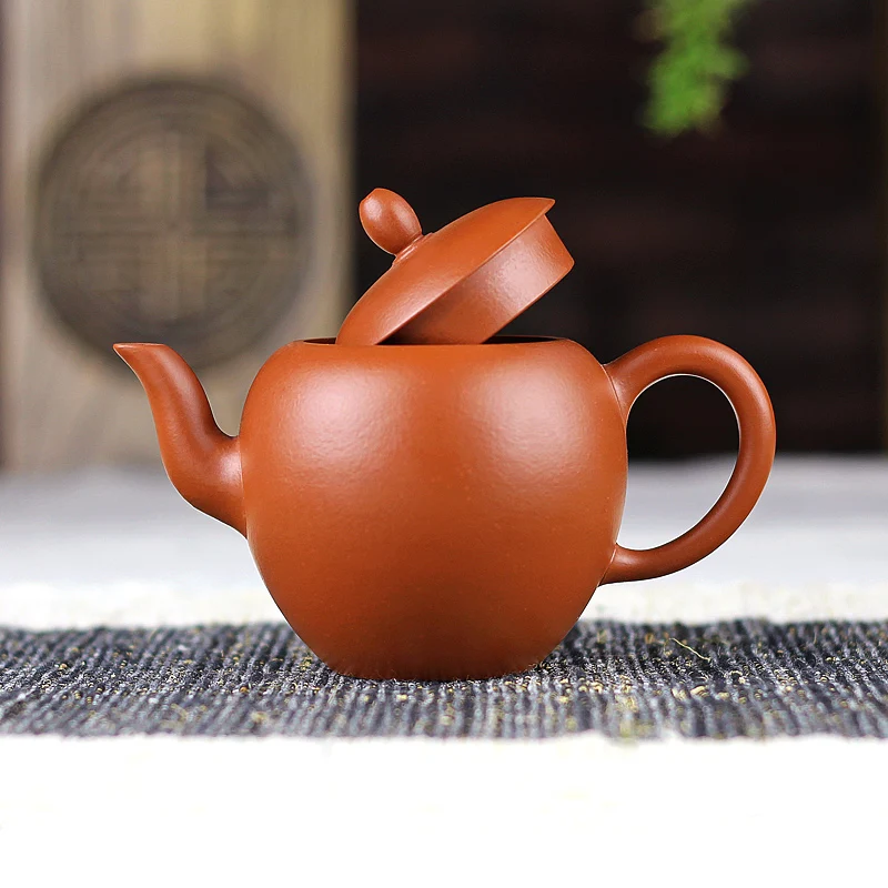 Stream hidden TaoFu yixing recommended all hand famous ore gold mud zhu beauty shoulder the teapot tea tea set
Stream hidden TaoFu yixing recommended all hand famous ore gold mud zhu beauty shoulder the teapot tea tea set