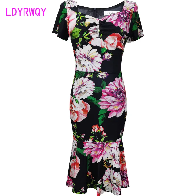 LDYRWQY Ink printing dress 2021 summer new temperament slim v-neck fishtail bag hipInk printing dress
LDYRWQY Ink printing dress 2021 summer new temperament slim v-neck fishtail bag hipInk printing dress