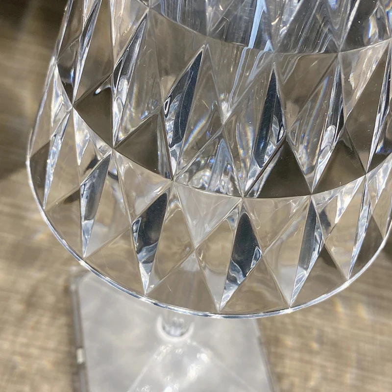 Nordic INS Web Celebrity Girl Touch Crystal Table Lamp Can Be Recharged By USB DESK LIGHT To Bedroom Bedside LED Diamond lamp
Nordic INS Web Celebrity Girl Touch Crystal Table Lamp Can Be Recharged By USB DESK LIGHT To Bedroom Bedside LED Diamond lamp