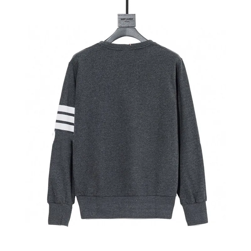 Winter new men's sweater loose trend autumn and winter lovers round neck long sleeve
Winter new men's sweater loose trend autumn and winter lovers round neck long sleeve