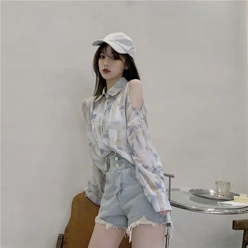 Sunscreen shirt women's new temperament spring and summer long sleeve Joker foreign style coat women tide
Sunscreen shirt women's new temperament spring and summer long sleeve Joker foreign style coat women tide