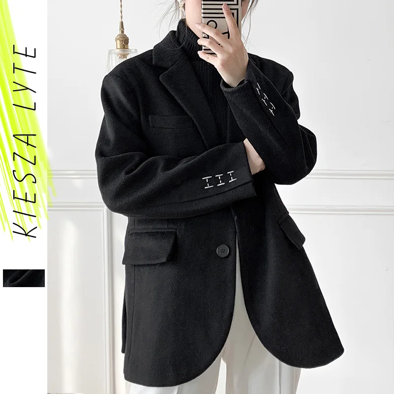 Black Woolen Suit Jacket for Women 2023 New Winter Spring Thickened Loose Stitching Casual Suits Blazer Coat Female Outwear
Black Woolen Suit Jacket for Women 2023 New Winter Spring Thickened Loose Stitching Casual Suits Blazer Coat Female Outwear
