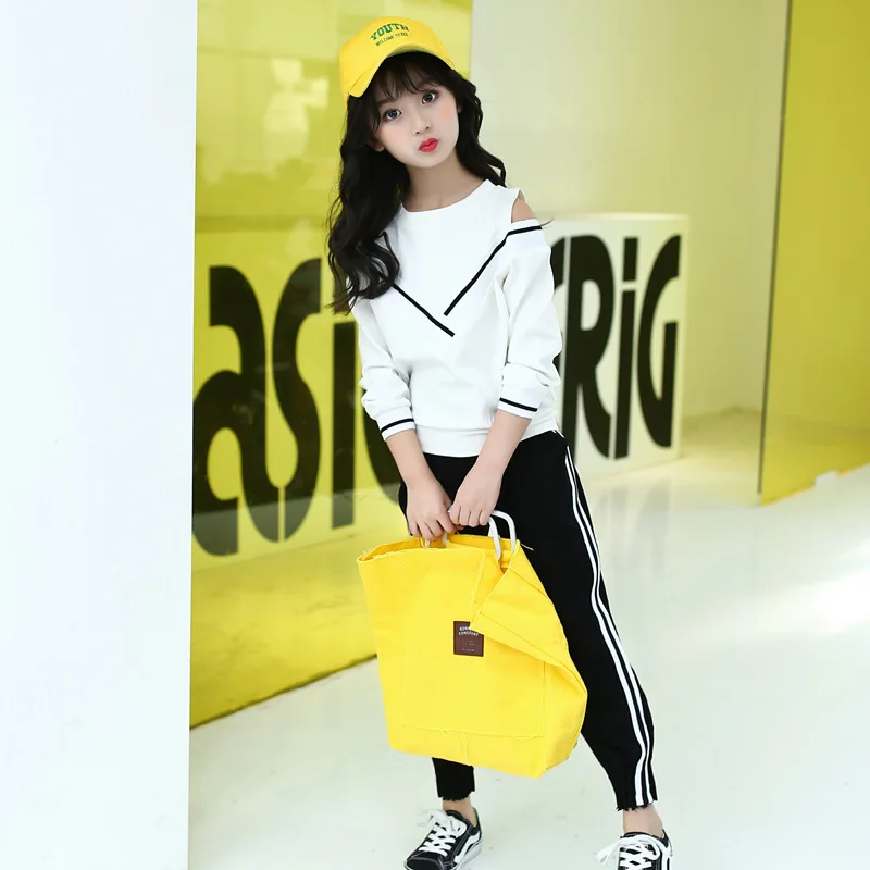 Off The Shoulder Spring Summer Children's Clothes Set Baby Girls Sweatshirts + Shorts 2pcs/Set Kids Costume Teenage Girl Clothin
Off The Shoulder Spring Summer Children's Clothes Set Baby Girls Sweatshirts + Shorts 2pcs/Set Kids Costume Teenage Girl Clothin